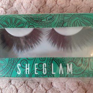 SALE!! Brand New 25mm False Eyelashes